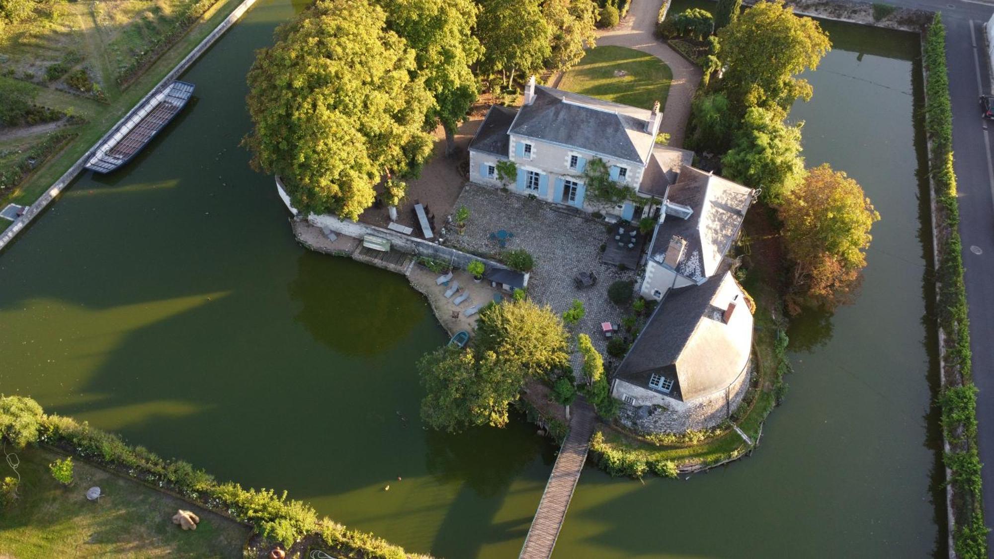 Bed and Breakfast Les Douves Onzain Zewnętrze zdjęcie